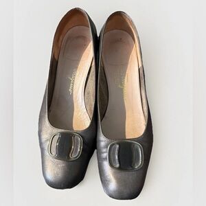Salvatore Ferragamo Boutique Block Heel Pumps Size 8.5 B Dark Silver Gray